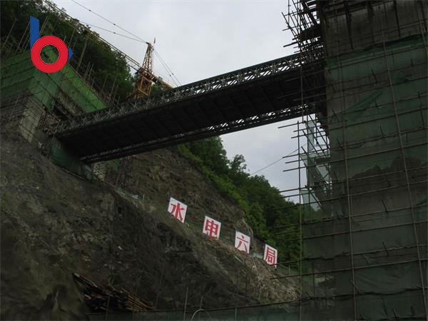 吉林省通化市中國(guó)水電六局，高空橋321（100）型30米雙排單層加強(qiáng)型